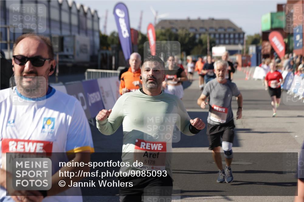 03.10.2025 - Köhlbrandbrückenlauf Jannik Wohlers http://msf.ph/oto/9085093 03.10.2025 13:18:35 Ziel 4154, 4280, 4341, 4560, 4606, 4796, 4812, 4819, 4826, 4882, 5115, 5178, 5192, 5722, 6084, 6596, 6700, 6758 meine-sportfotos.de