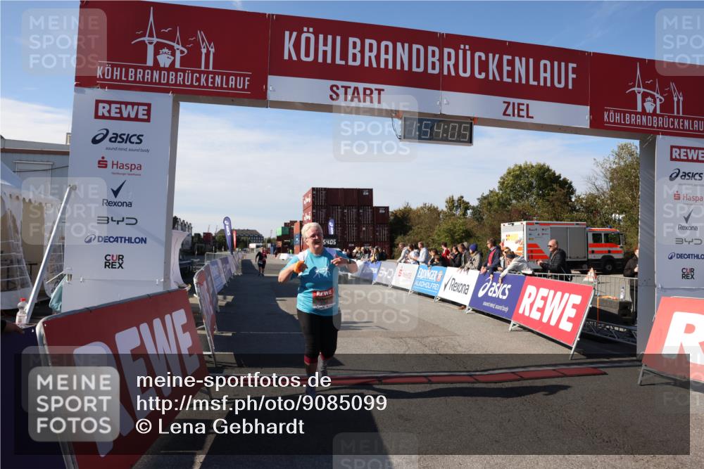 03.10.2025 - Köhlbrandbrückenlauf Lena Gebhardt http://msf.ph/oto/9085099 03.10.2025 13:54:05 Ziel 5603, 5819, 6529, 6549 meine-sportfotos.de