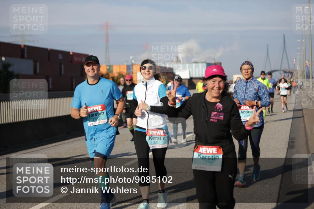 03.10.2025 - Köhlbrandbrückenlauf Jannik Wohlers http://msf.ph/oto/9085102 03.10.2025 10:07:21 Position 3 3703, 2025, 2774, 3232, 1472 meine-sportfotos.de