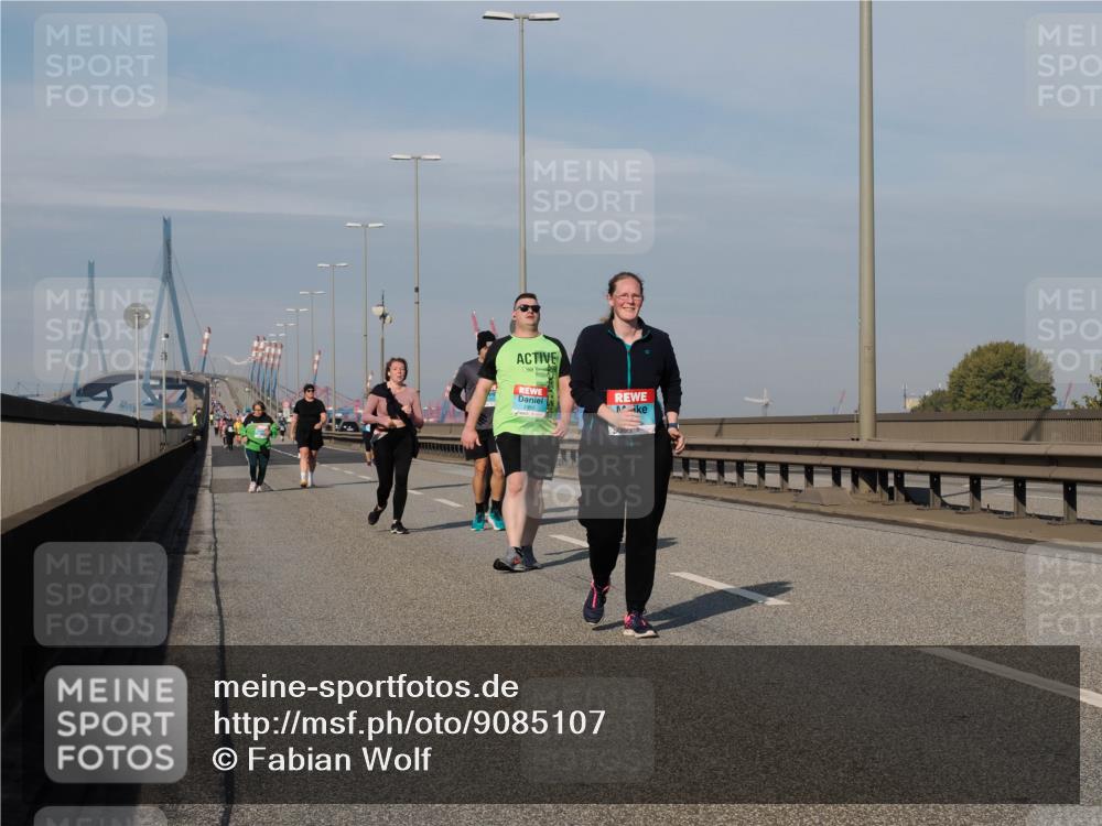 03.10.2025 - Köhlbrandbrückenlauf Fabian Wolf http://msf.ph/oto/9085107 03.10.2025 10:20:18 Position 3  meine-sportfotos.de