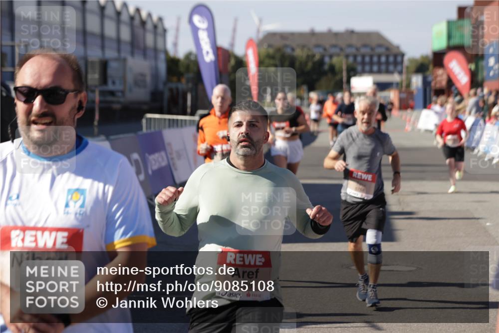 03.10.2025 - Köhlbrandbrückenlauf Jannik Wohlers http://msf.ph/oto/9085108 03.10.2025 13:18:35 Ziel 4154, 4280, 4341, 4560, 4606, 4796, 4812, 4819, 4826, 4882, 5115, 5178, 5192, 5722, 6084, 6596, 6700, 6758 meine-sportfotos.de