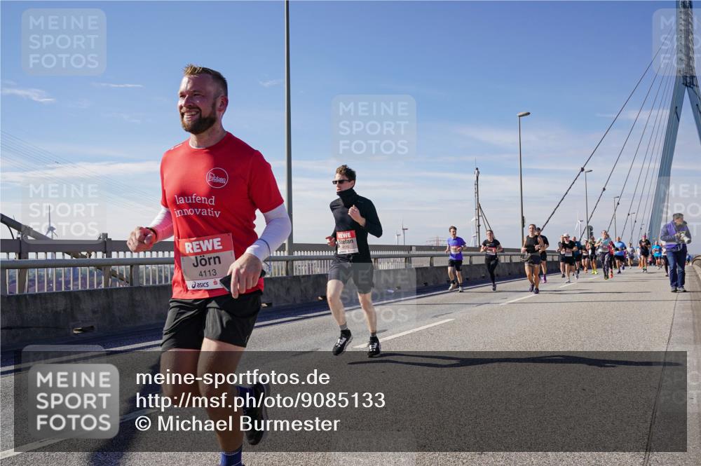 03.10.2025 - Köhlbrandbrückenlauf Michael Burmester http://msf.ph/oto/9085133 03.10.2025 12:42:56 Position 2 4113 meine-sportfotos.de