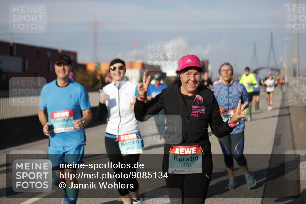 03.10.2025 - Köhlbrandbrückenlauf Jannik Wohlers http://msf.ph/oto/9085134 03.10.2025 10:07:21 Position 3 3703, 2025, 3232, 1472 meine-sportfotos.de