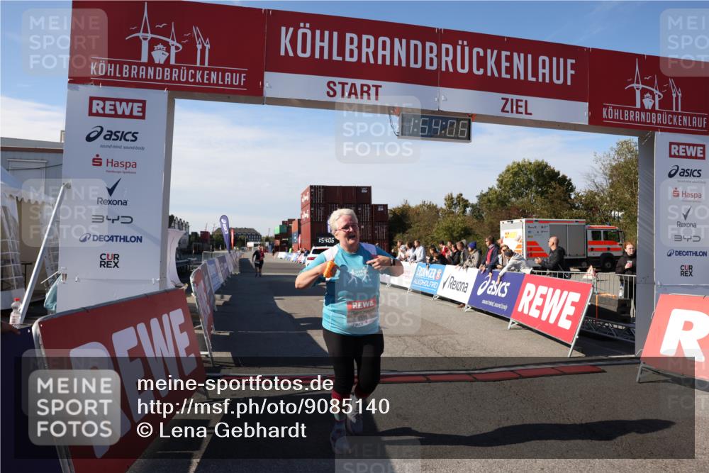 03.10.2025 - Köhlbrandbrückenlauf Lena Gebhardt http://msf.ph/oto/9085140 03.10.2025 13:54:06 Ziel 5603, 5819, 6529, 6549 meine-sportfotos.de