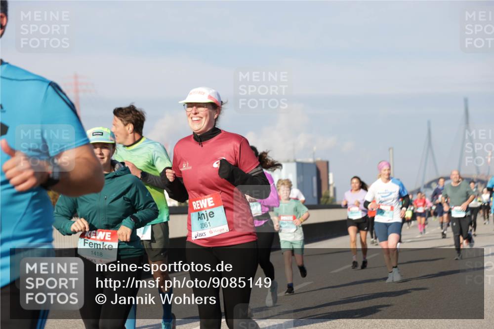 03.10.2025 - Köhlbrandbrückenlauf Jannik Wohlers http://msf.ph/oto/9085149 03.10.2025 09:56:42 Position 3 1418, 2061 meine-sportfotos.de