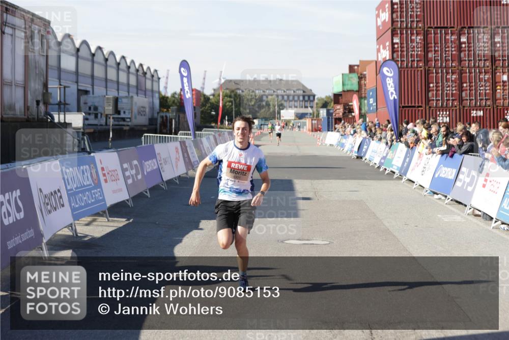 03.10.2025 - Köhlbrandbrückenlauf Jannik Wohlers http://msf.ph/oto/9085153 03.10.2025 12:52:18 Ziel 4301 meine-sportfotos.de