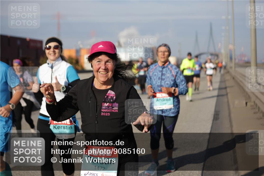 03.10.2025 - Köhlbrandbrückenlauf Jannik Wohlers http://msf.ph/oto/9085160 03.10.2025 10:07:21 Position 3 3232, 2025, 2714, 1472 meine-sportfotos.de