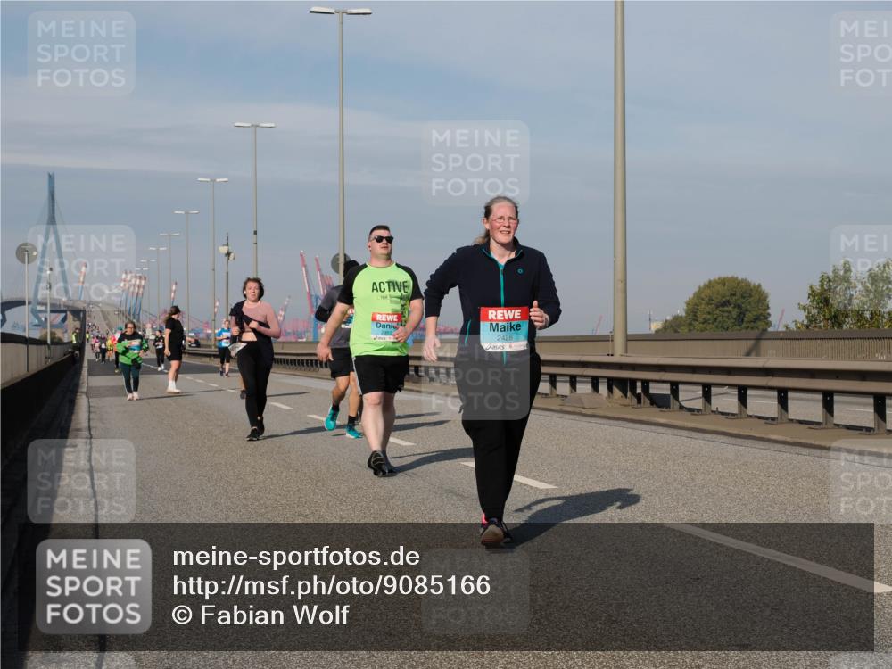 03.10.2025 - Köhlbrandbrückenlauf Fabian Wolf http://msf.ph/oto/9085166 03.10.2025 10:20:19 Position 3 2992, 2428 meine-sportfotos.de
