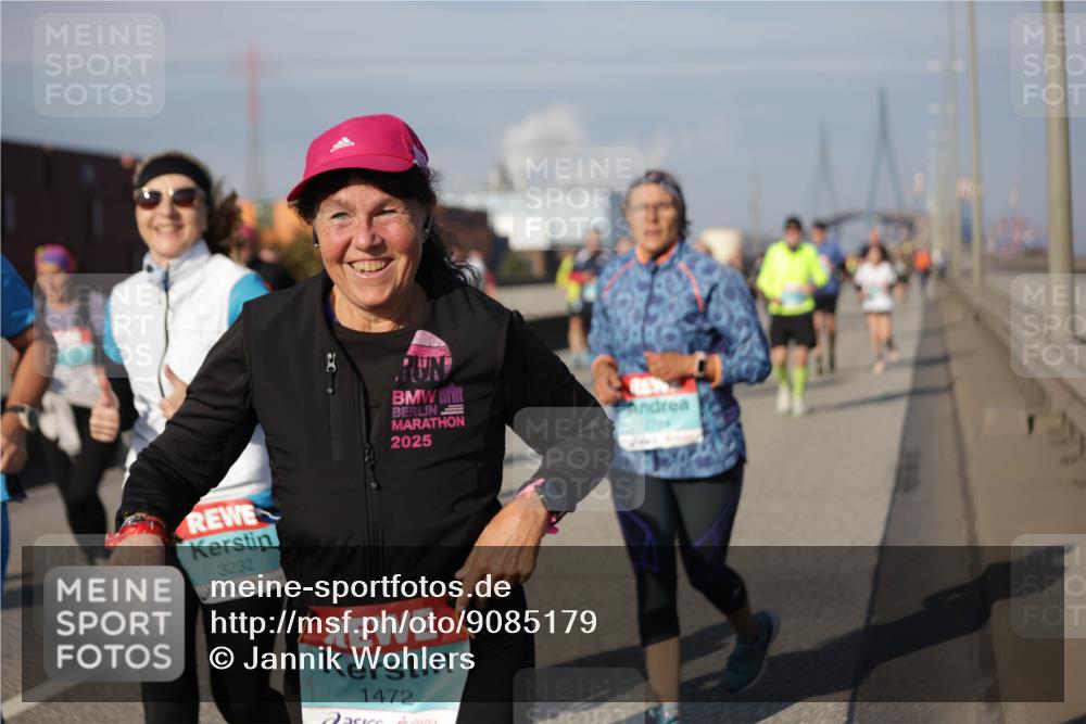 03.10.2025 - Köhlbrandbrückenlauf Jannik Wohlers http://msf.ph/oto/9085179 03.10.2025 10:07:21 Position 3 3232, 2025, 1472, 2714 meine-sportfotos.de