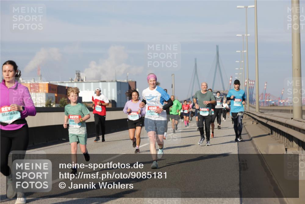 03.10.2025 - Köhlbrandbrückenlauf Jannik Wohlers http://msf.ph/oto/9085181 03.10.2025 09:56:43 Position 3 3352, 1806, 41, 1640 meine-sportfotos.de