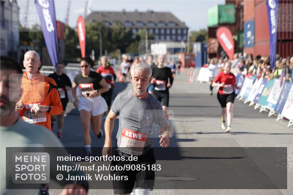03.10.2025 - Köhlbrandbrückenlauf Jannik Wohlers http://msf.ph/oto/9085183 03.10.2025 13:18:36 Ziel 4154, 4280, 4341, 4606, 4796, 4812, 4819, 4826, 4882, 5115, 5178, 5192, 6084, 6429, 6596, 6700, 6758 meine-sportfotos.de
