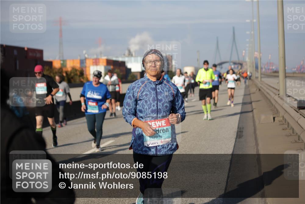 03.10.2025 - Köhlbrandbrückenlauf Jannik Wohlers http://msf.ph/oto/9085198 03.10.2025 10:07:22 Position 3 2774 meine-sportfotos.de