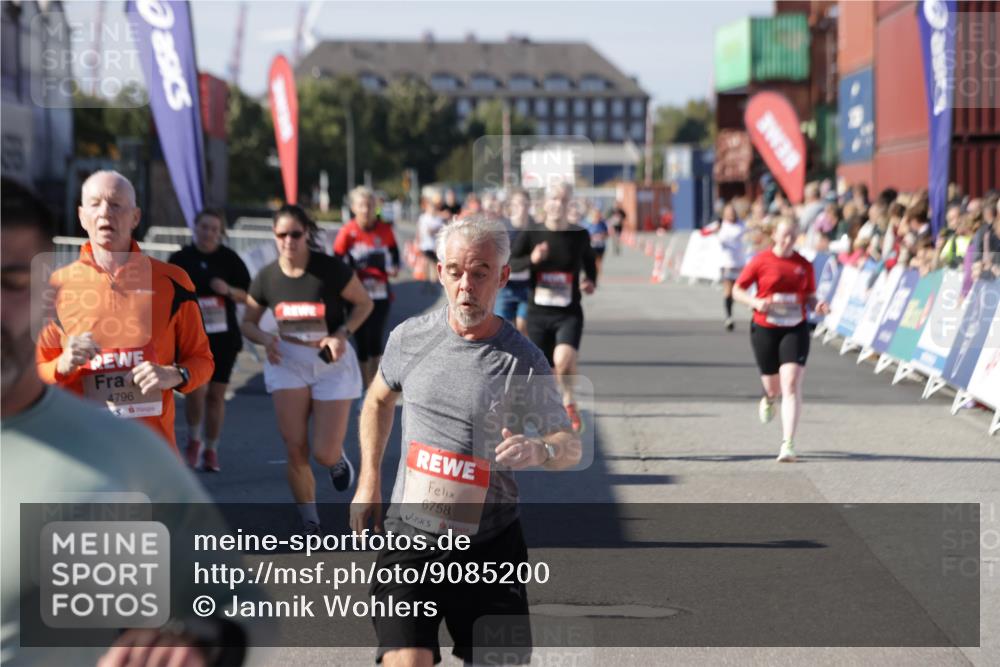 03.10.2025 - Köhlbrandbrückenlauf Jannik Wohlers http://msf.ph/oto/9085200 03.10.2025 13:18:36 Ziel 4154, 4280, 4341, 4606, 4796, 4812, 4819, 4826, 4882, 5115, 5178, 5192, 6084, 6429, 6596, 6700, 6758 meine-sportfotos.de