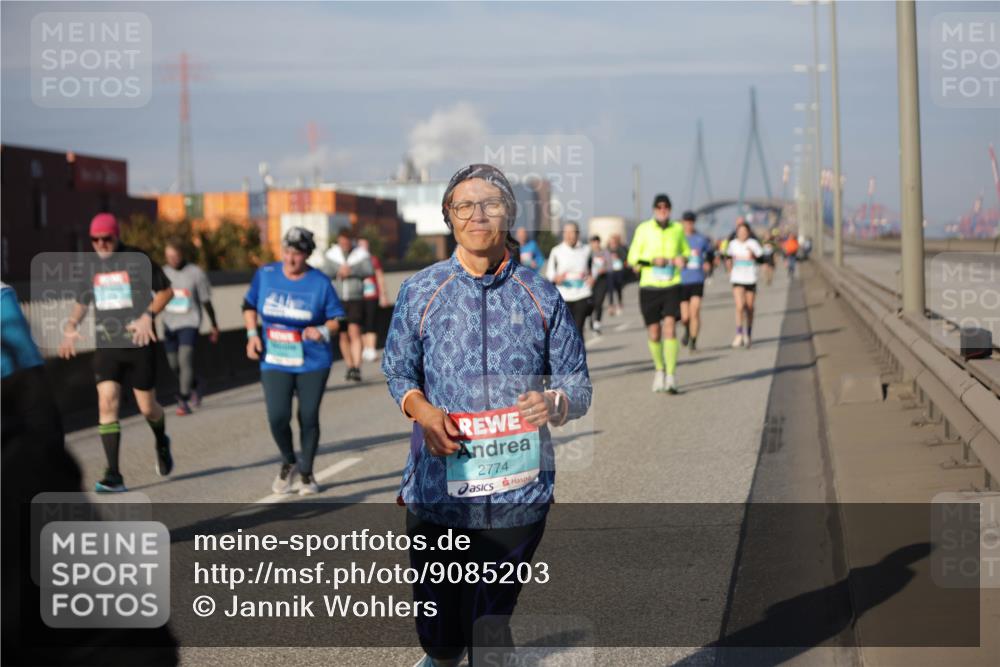 03.10.2025 - Köhlbrandbrückenlauf Jannik Wohlers http://msf.ph/oto/9085203 03.10.2025 10:07:22 Position 3 2774 meine-sportfotos.de