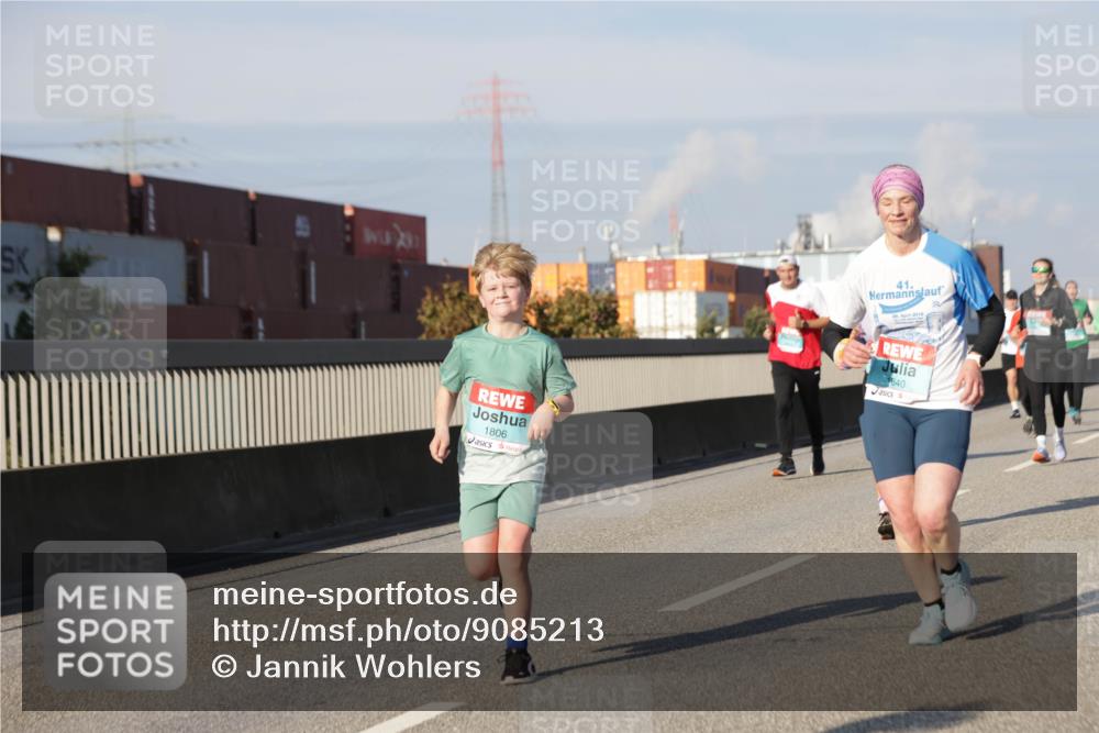 03.10.2025 - Köhlbrandbrückenlauf Jannik Wohlers http://msf.ph/oto/9085213 03.10.2025 09:56:44 Position 3 1806, 41, 640 meine-sportfotos.de
