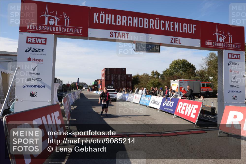 03.10.2025 - Köhlbrandbrückenlauf Lena Gebhardt http://msf.ph/oto/9085214 03.10.2025 13:54:13 Ziel 5471, 6549 meine-sportfotos.de
