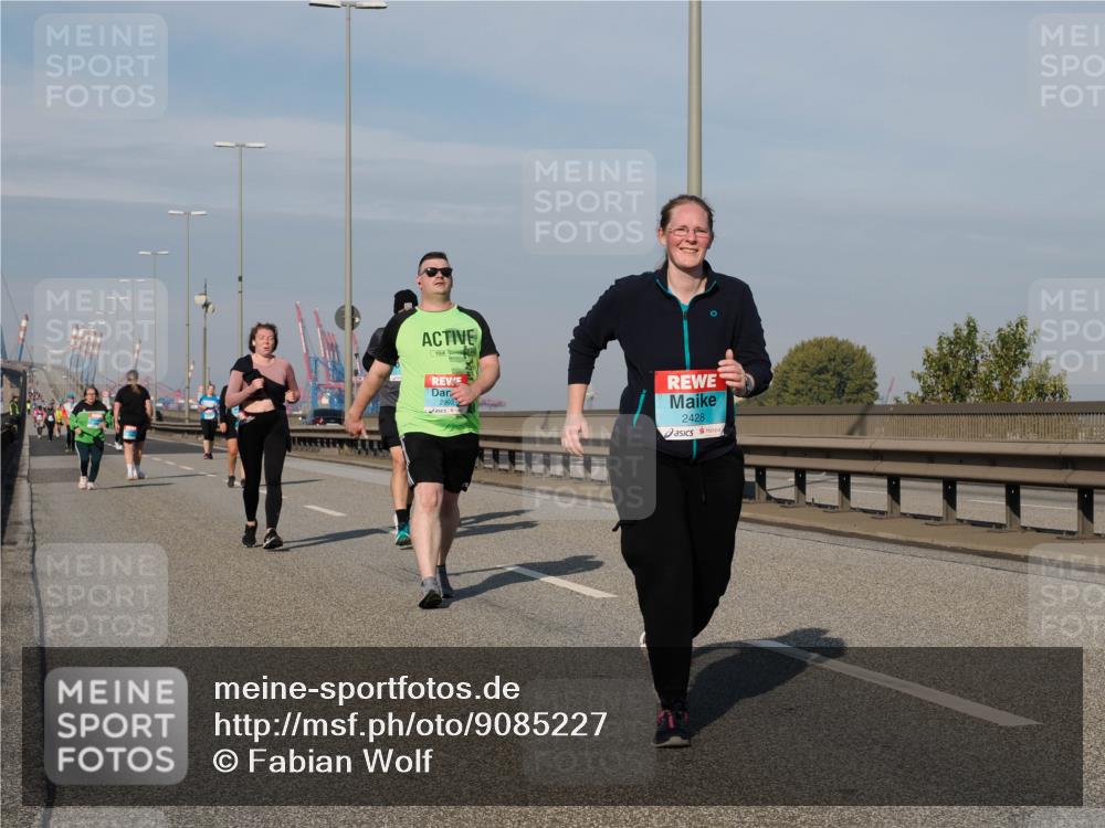 03.10.2025 - Köhlbrandbrückenlauf Fabian Wolf http://msf.ph/oto/9085227 03.10.2025 10:20:20 Position 3 2992, 2428 meine-sportfotos.de
