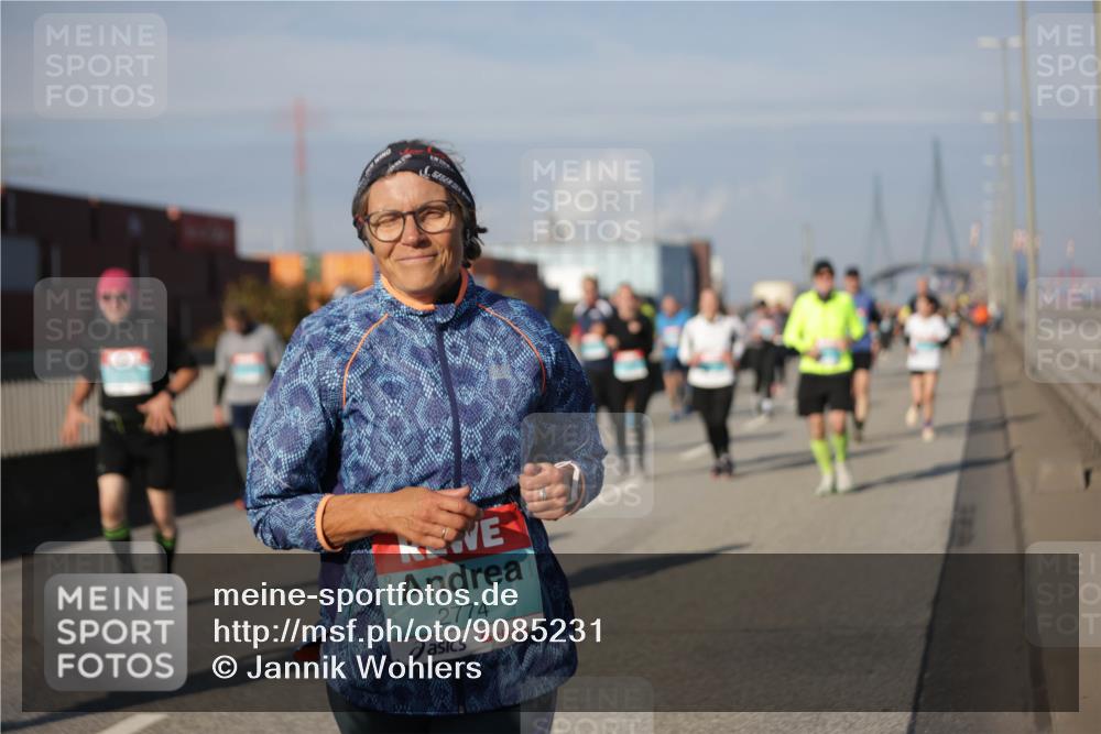 03.10.2025 - Köhlbrandbrückenlauf Jannik Wohlers http://msf.ph/oto/9085231 03.10.2025 10:07:23 Position 3 2774 meine-sportfotos.de