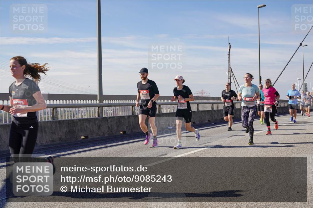 03.10.2025 - Köhlbrandbrückenlauf Michael Burmester http://msf.ph/oto/9085243 03.10.2025 12:43:00 Position 2  meine-sportfotos.de