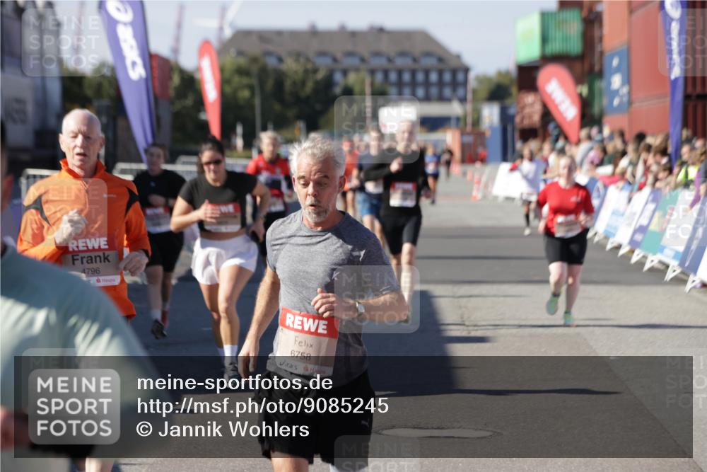 03.10.2025 - Köhlbrandbrückenlauf Jannik Wohlers http://msf.ph/oto/9085245 03.10.2025 13:18:36 Ziel 4154, 4280, 4341, 4606, 4796, 4812, 4819, 4826, 4882, 5115, 5178, 5192, 6084, 6429, 6596, 6700, 6758 meine-sportfotos.de