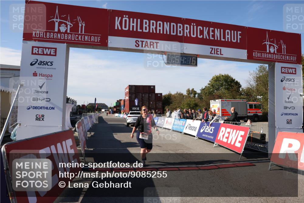 03.10.2025 - Köhlbrandbrückenlauf Lena Gebhardt http://msf.ph/oto/9085255 03.10.2025 13:54:16 Ziel 5471 meine-sportfotos.de