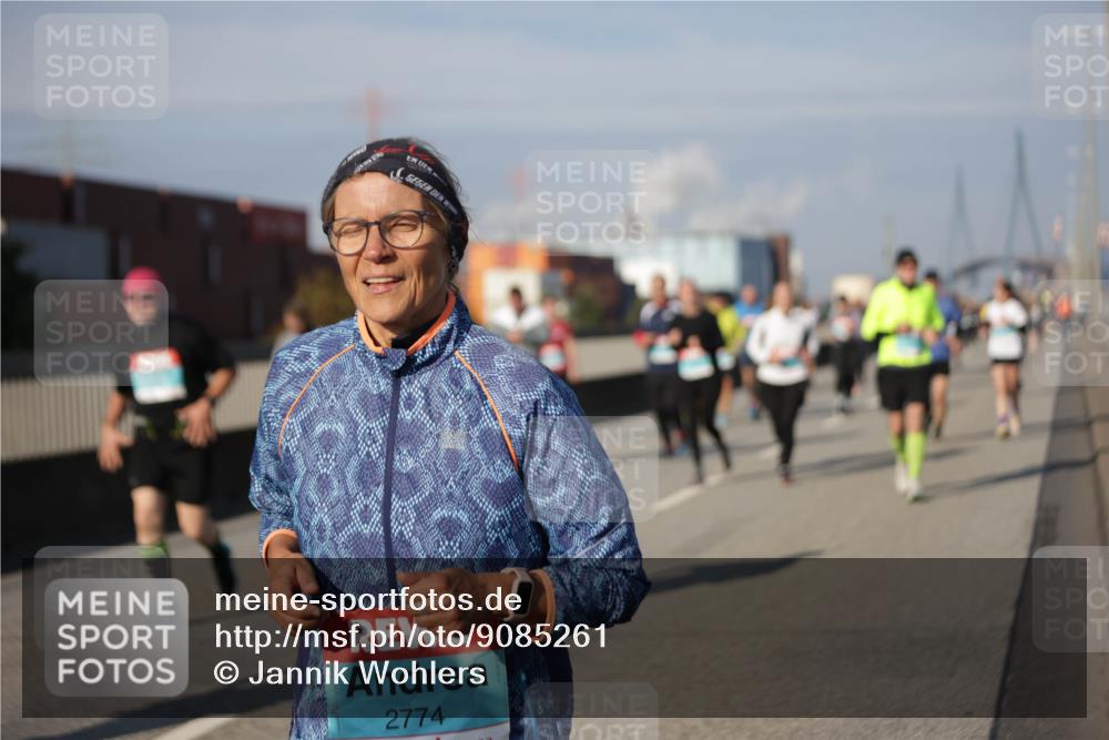03.10.2025 - Köhlbrandbrückenlauf Jannik Wohlers http://msf.ph/oto/9085261 03.10.2025 10:07:23 Position 3 2774 meine-sportfotos.de