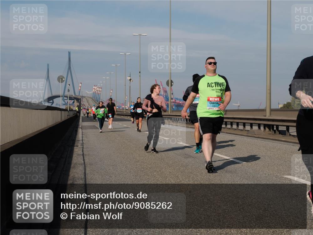 03.10.2025 - Köhlbrandbrückenlauf Fabian Wolf http://msf.ph/oto/9085262 03.10.2025 10:20:21 Position 3 2992 meine-sportfotos.de