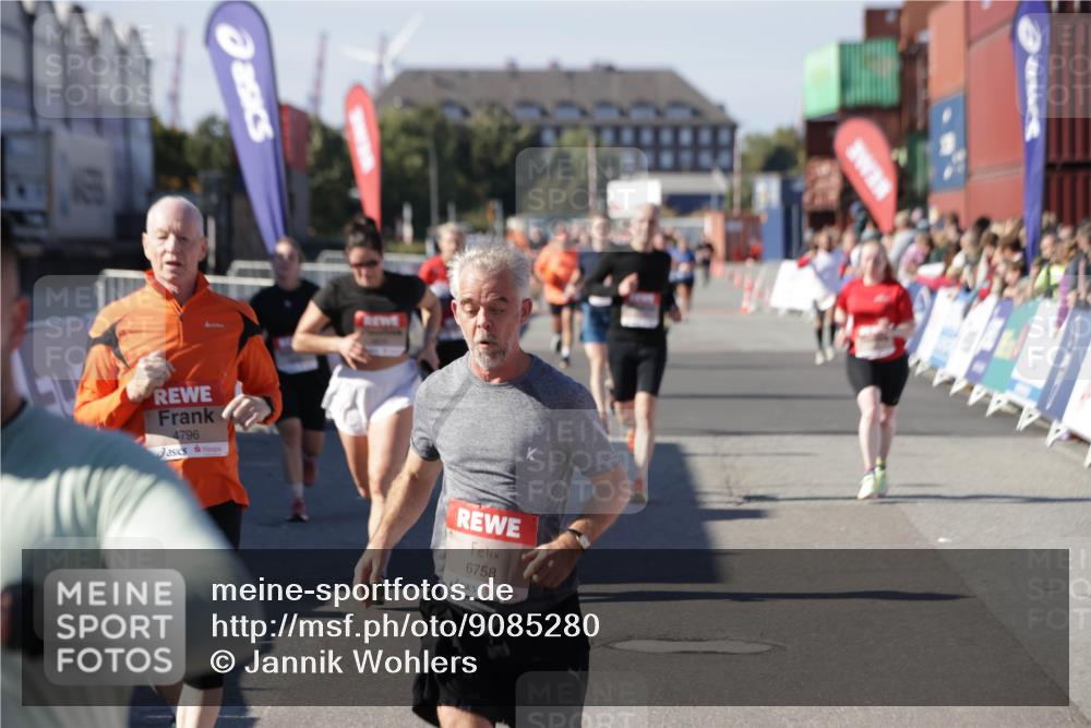 03.10.2025 - Köhlbrandbrückenlauf Jannik Wohlers http://msf.ph/oto/9085280 03.10.2025 13:18:36 Ziel 4154, 4280, 4341, 4606, 4796, 4812, 4819, 4826, 4882, 5115, 5178, 5192, 6084, 6429, 6596, 6700, 6758 meine-sportfotos.de