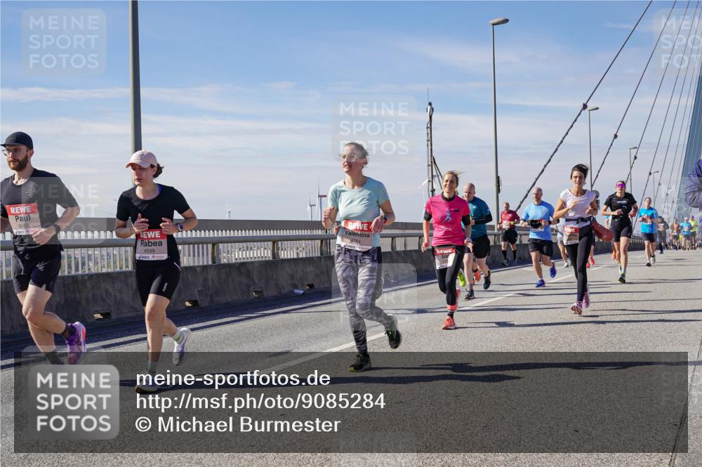03.10.2025 - Köhlbrandbrückenlauf Michael Burmester http://msf.ph/oto/9085284 03.10.2025 12:43:01 Position 2 6642, 4599, 4751 meine-sportfotos.de
