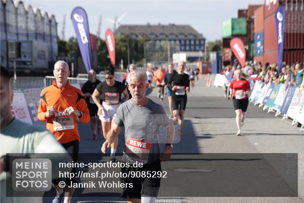 03.10.2025 - Köhlbrandbrückenlauf Jannik Wohlers http://msf.ph/oto/9085292 03.10.2025 13:18:36 Ziel 4154, 4280, 4341, 4606, 4796, 4812, 4819, 4826, 4882, 5115, 5178, 5192, 6084, 6429, 6596, 6700, 6758 meine-sportfotos.de