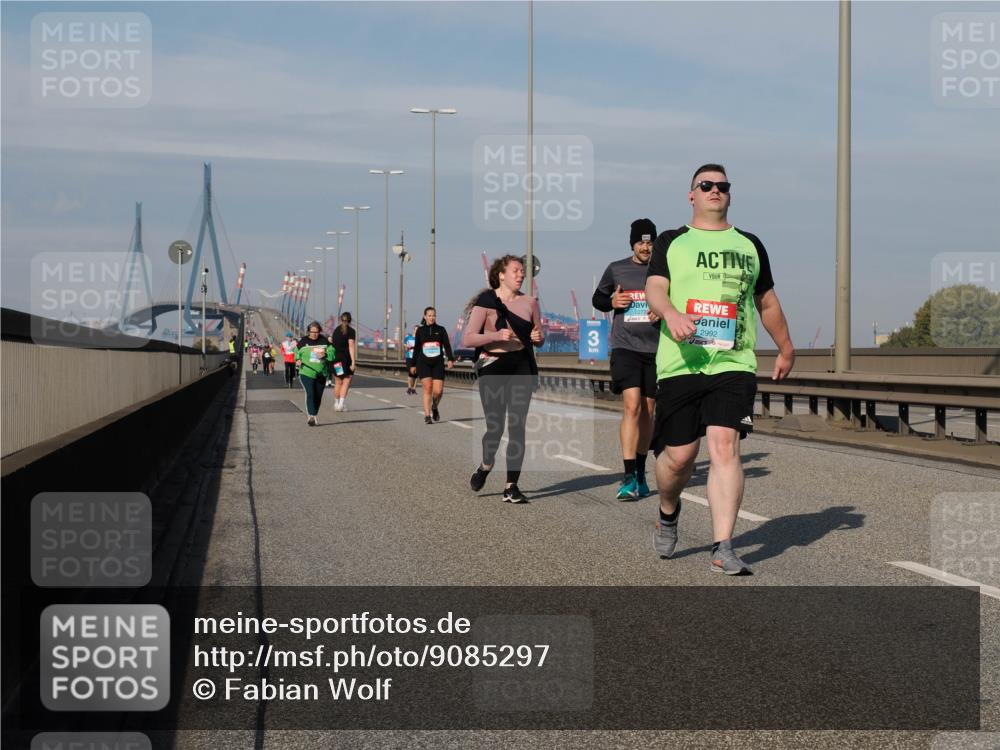 03.10.2025 - Köhlbrandbrückenlauf Fabian Wolf http://msf.ph/oto/9085297 03.10.2025 10:20:21 Position 3 3, 2992 meine-sportfotos.de