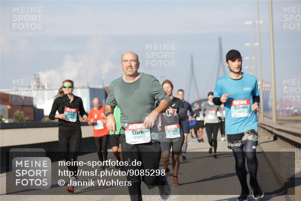 03.10.2025 - Köhlbrandbrückenlauf Jannik Wohlers http://msf.ph/oto/9085298 03.10.2025 09:56:47 Position 3 2799, 3394, 90 meine-sportfotos.de