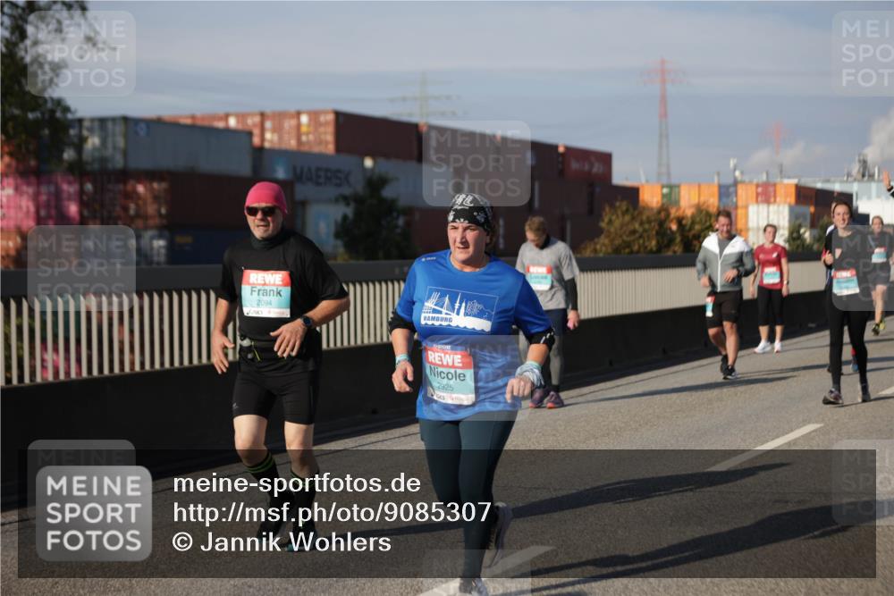 03.10.2025 - Köhlbrandbrückenlauf Jannik Wohlers http://msf.ph/oto/9085307 03.10.2025 10:07:24 Position 3 2094, 2925 meine-sportfotos.de