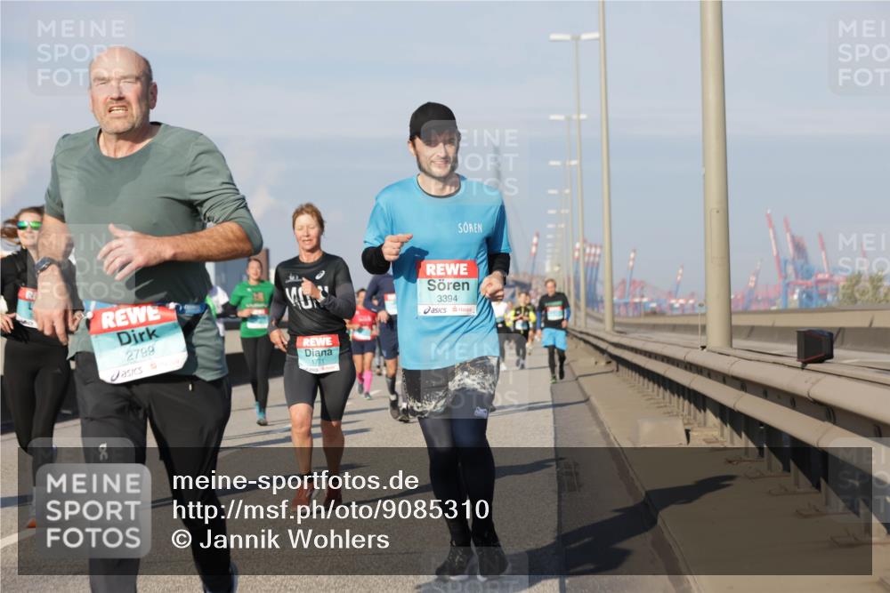 03.10.2025 - Köhlbrandbrückenlauf Jannik Wohlers http://msf.ph/oto/9085310 03.10.2025 09:56:48 Position 3 2799, 1771, 3394 meine-sportfotos.de