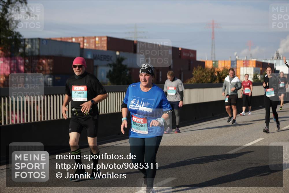03.10.2025 - Köhlbrandbrückenlauf Jannik Wohlers http://msf.ph/oto/9085311 03.10.2025 10:07:24 Position 3 2094, 2925 meine-sportfotos.de