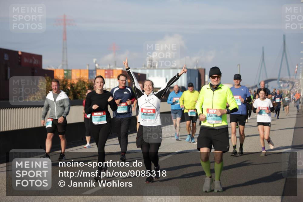 03.10.2025 - Köhlbrandbrückenlauf Jannik Wohlers http://msf.ph/oto/9085318 03.10.2025 10:07:25 Position 3 2289, 2356, 1904 meine-sportfotos.de
