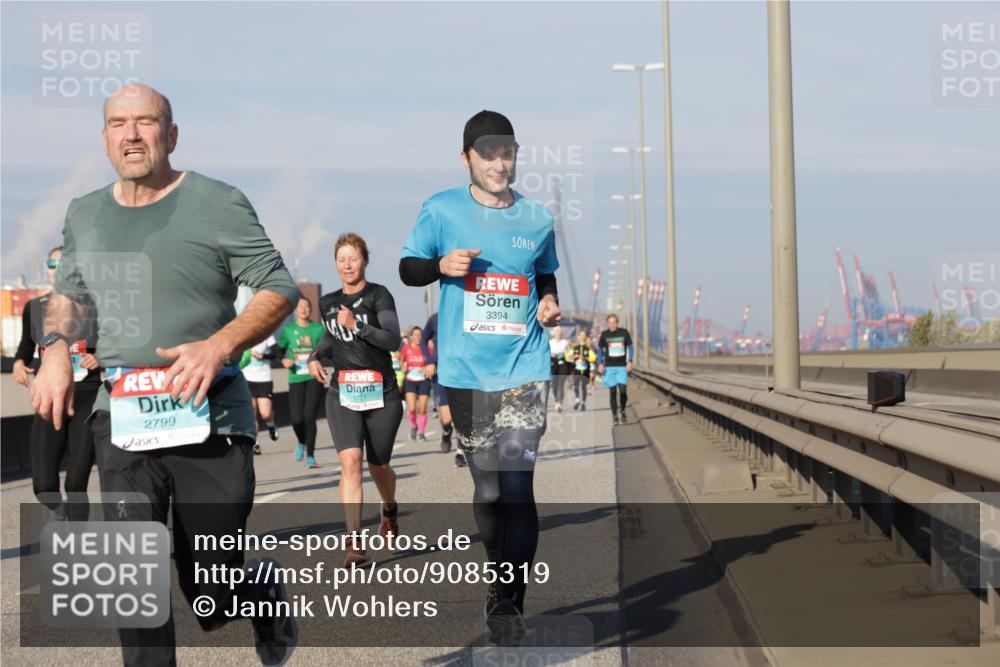 03.10.2025 - Köhlbrandbrückenlauf Jannik Wohlers http://msf.ph/oto/9085319 03.10.2025 09:56:48 Position 3 2799, 1771, 99, 3394 meine-sportfotos.de