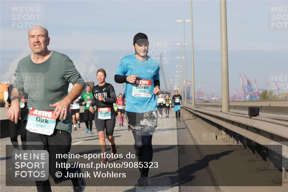 03.10.2025 - Köhlbrandbrückenlauf Jannik Wohlers http://msf.ph/oto/9085323 03.10.2025 09:56:48 Position 3 2799, 1771, 3394 meine-sportfotos.de