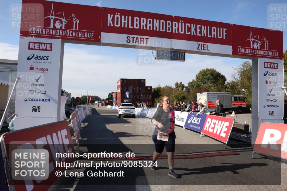 03.10.2025 - Köhlbrandbrückenlauf Lena Gebhardt http://msf.ph/oto/9085324 03.10.2025 13:54:17 Ziel 5471 meine-sportfotos.de