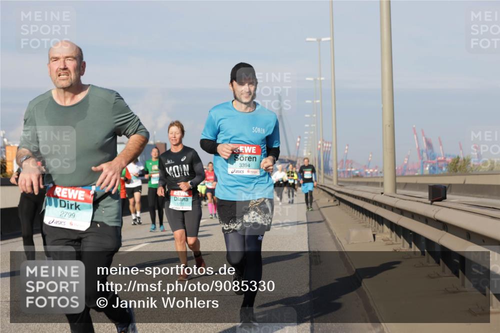 03.10.2025 - Köhlbrandbrückenlauf Jannik Wohlers http://msf.ph/oto/9085330 03.10.2025 09:56:48 Position 3 2799, 1771, 3394 meine-sportfotos.de