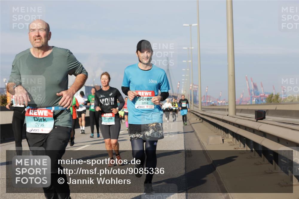 03.10.2025 - Köhlbrandbrückenlauf Jannik Wohlers http://msf.ph/oto/9085336 03.10.2025 09:56:48 Position 3 2799, 1771, 3394 meine-sportfotos.de