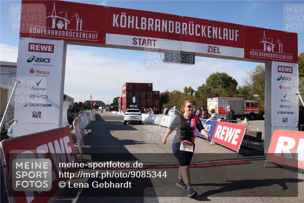 03.10.2025 - Köhlbrandbrückenlauf Lena Gebhardt http://msf.ph/oto/9085344 03.10.2025 13:54:18 Ziel 5471 meine-sportfotos.de