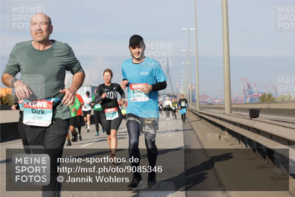 03.10.2025 - Köhlbrandbrückenlauf Jannik Wohlers http://msf.ph/oto/9085346 03.10.2025 09:56:49 Position 3 2799, 1771, 3394 meine-sportfotos.de