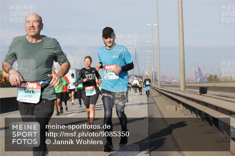 03.10.2025 - Köhlbrandbrückenlauf Jannik Wohlers http://msf.ph/oto/9085350 03.10.2025 09:56:49 Position 3 2799, 1771, 3394 meine-sportfotos.de
