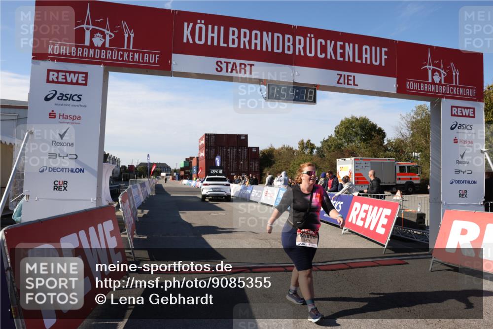 03.10.2025 - Köhlbrandbrückenlauf Lena Gebhardt http://msf.ph/oto/9085355 03.10.2025 13:54:18 Ziel 5471 meine-sportfotos.de