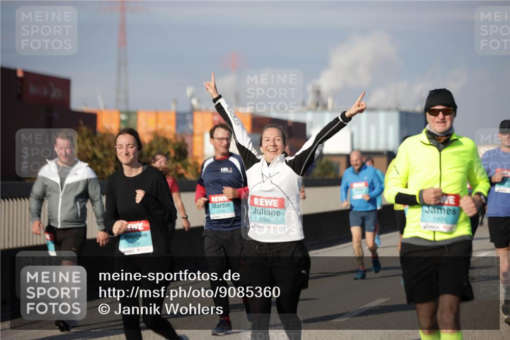 03.10.2025 - Köhlbrandbrückenlauf Jannik Wohlers http://msf.ph/oto/9085360 03.10.2025 10:07:26 Position 3 2289, 3149, 2356, 1904 meine-sportfotos.de