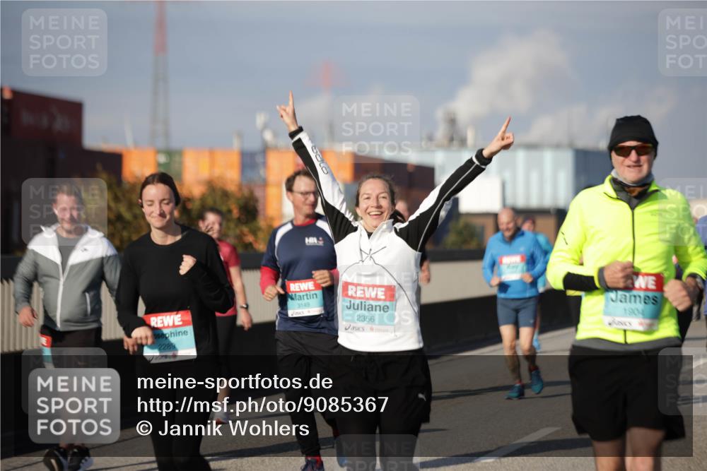 03.10.2025 - Köhlbrandbrückenlauf Jannik Wohlers http://msf.ph/oto/9085367 03.10.2025 10:07:26 Position 3 2288, 3149, 2356, 1904 meine-sportfotos.de