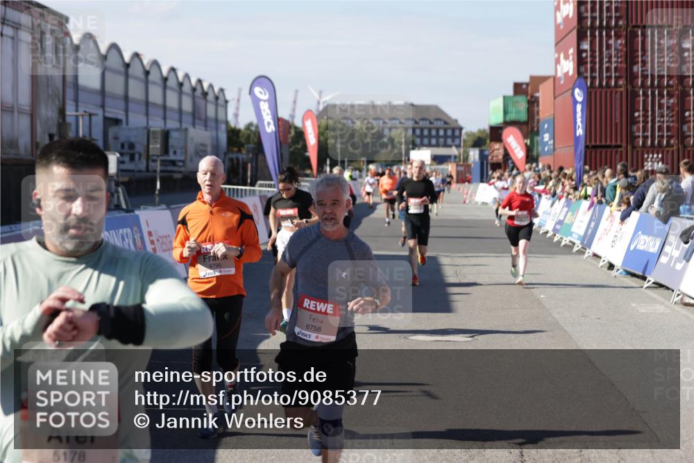 03.10.2025 - Köhlbrandbrückenlauf Jannik Wohlers http://msf.ph/oto/9085377 03.10.2025 13:18:37 Ziel 4154, 4280, 4606, 4796, 4812, 4819, 4826, 4882, 5115, 5178, 5192, 6084, 6429, 6500, 6596, 6700, 6758 meine-sportfotos.de