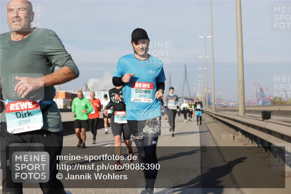 03.10.2025 - Köhlbrandbrückenlauf Jannik Wohlers http://msf.ph/oto/9085390 03.10.2025 09:56:49 Position 3 2799, 1771, 3394 meine-sportfotos.de