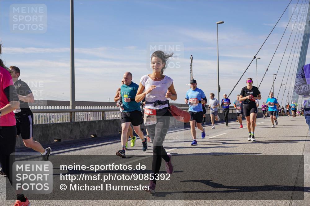 03.10.2025 - Köhlbrandbrückenlauf Michael Burmester http://msf.ph/oto/9085392 03.10.2025 12:43:03 Position 2 33 meine-sportfotos.de